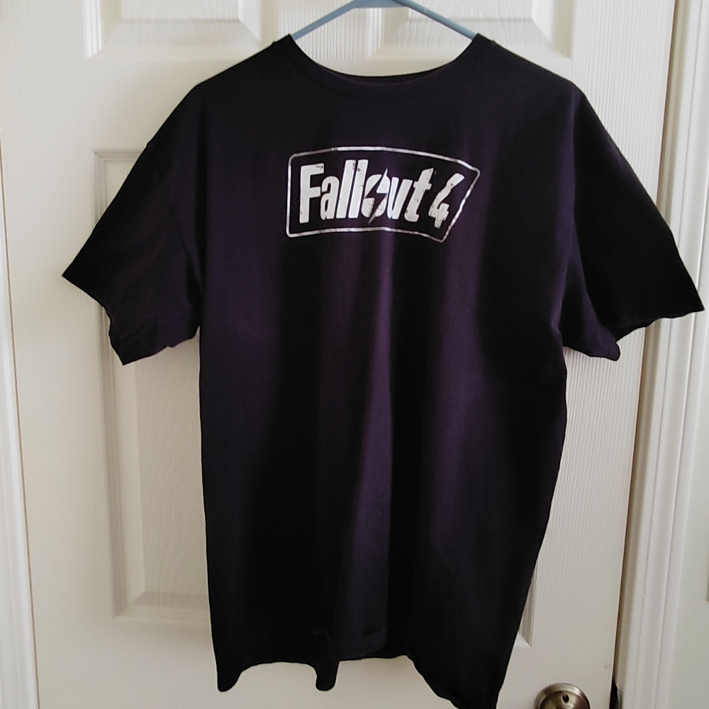 Bethesda t-shirt Fallout 4